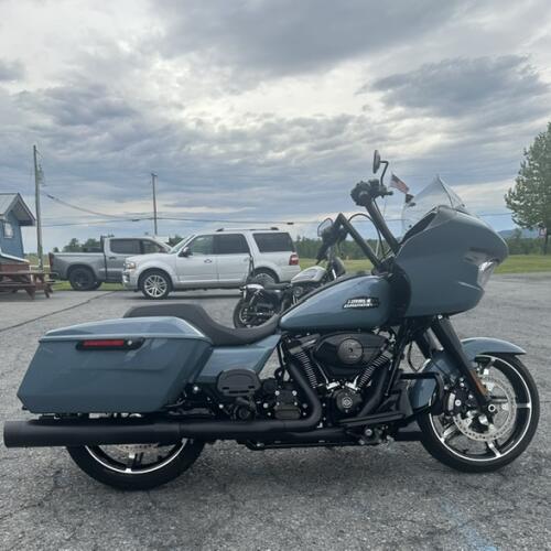 2024 Harley-Davidson® Road Glide® Sharkskin Blue - Black Finish thumb 2