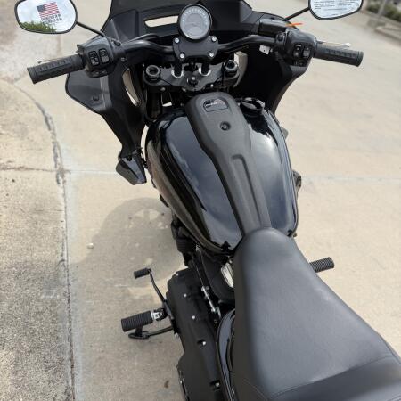 2026 Harley-Davidson® Low Rider® ST Vivid Black Black Trim thumb 0