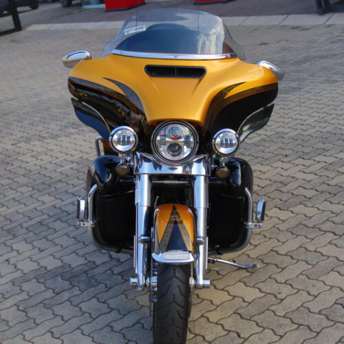 2015 Harley-Davidson<sup>®</sup> Ultra Limited Two-Tone Amber Whiskey/Vivid Black thumb 2