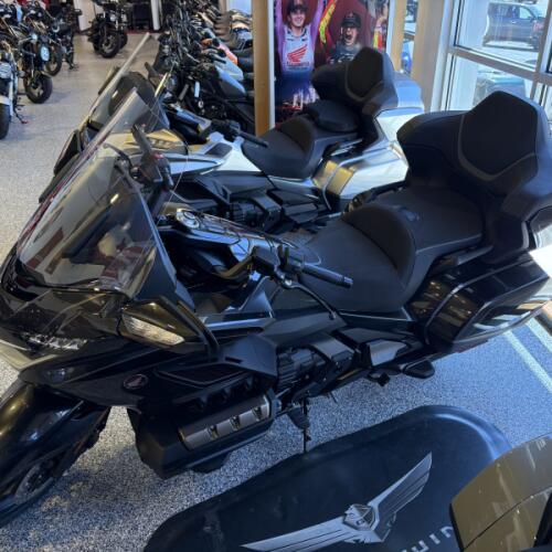 2026 Honda Gold Wing® Tour GL1800TT thumb 1