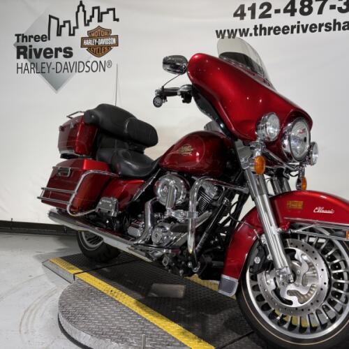2012 Harley-Davidson® Electra Glide® Ultra Limited Ember Red Sunglo thumb 2