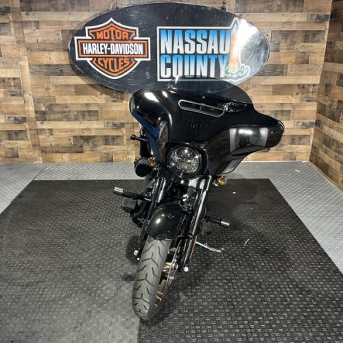 2023 Harley-Davidson® Street Glide® ST Vivid Black thumb 3