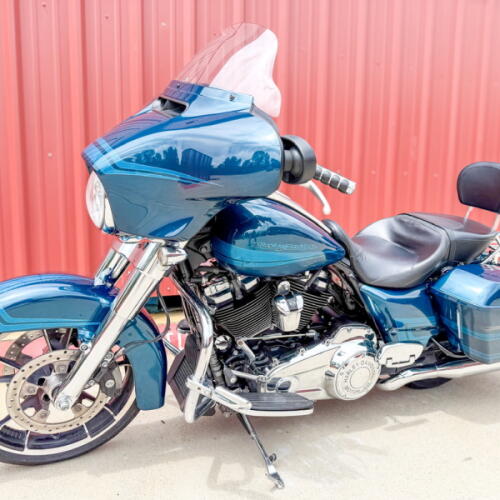 2020 Harley-Davidson® Street Glide® FLHX thumb 3
