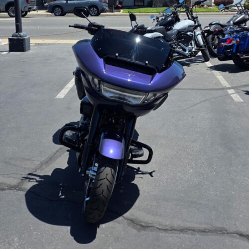 2026 Harley-Davidson® Road Glide™ thumb 2