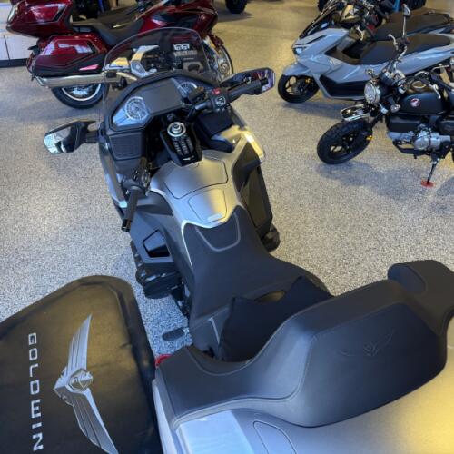 2025 Honda Gold Wing® DCT 50th Anniversary GL1800DSE thumb 0