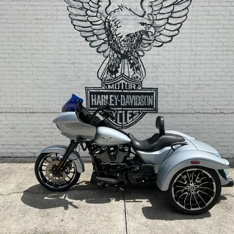 FLTRT 2024 Road Glide 3 thumb 3