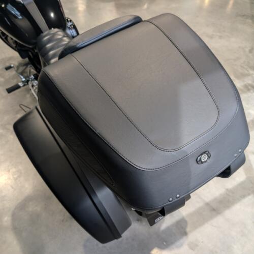 2018 Harley-Davidson® Sport Glide™ Vivid Black thumb 1