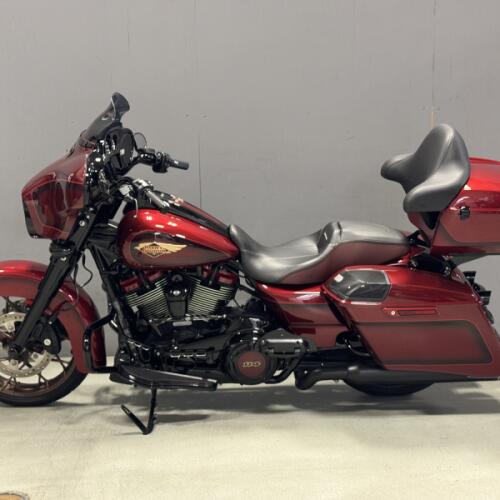 2023 Harley-Davidson® Street Glide® Special Heirloom Red Fade thumb 0