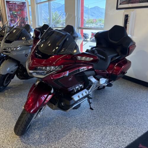 2026 Honda Gold Wing® Tour Automatic DCT GL1800TDT thumb 2