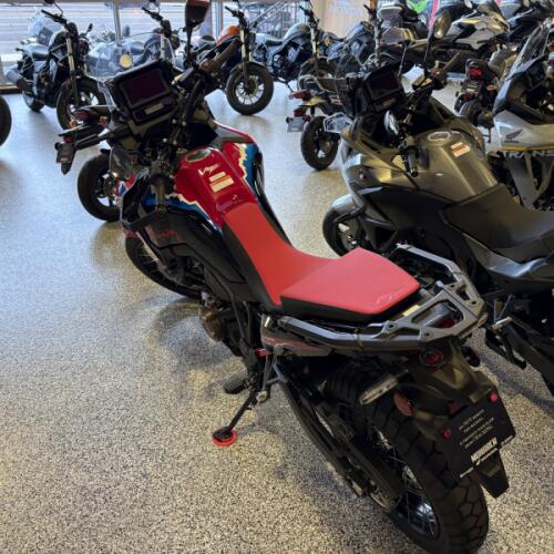 2024 Africa Twin DCT thumb 2