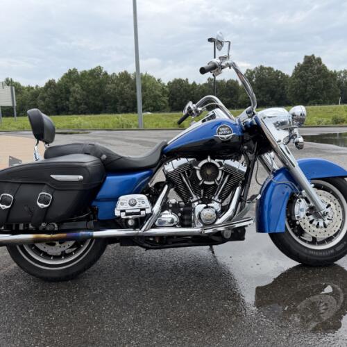 2008 Harley-Davidson® Road King® Classic Pacific Blue Pearl & Vivid Black thumb 2