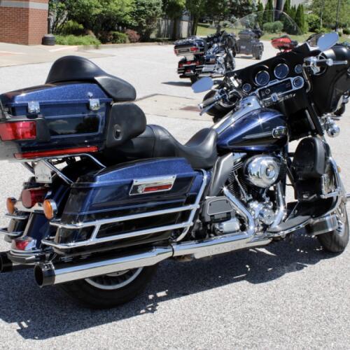 2012 Harley-Davidson Ultra Classic Electra Glide Grand American Touring thumb 2