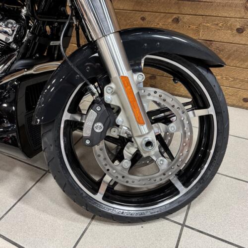 2026 Harley-Davidson® Road Glide® Midnight Ember Enthusiast FLTRX thumb 1