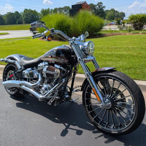 2014 Harley-Davidson® CVO™ Breakout® thumb 3