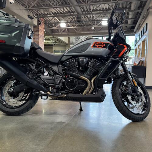 2026 Harley-Davidson® Pan America 1250 Limited Dark Billiard Gray thumb 3
