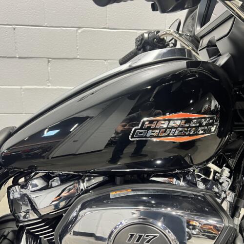 2026 Harley-Davidson® Street Glide® Vivid Black FLHX thumb 3