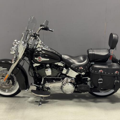 FLSTC 2017 Heritage Softail® Classic thumb 0
