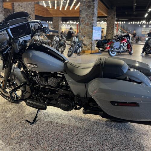 FLHX 2026 Street Glide® thumb 0