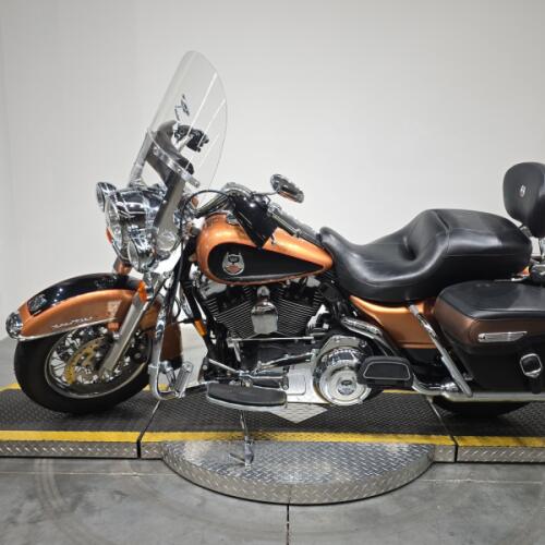 FLHRC 2008 Road King Classic thumb 1