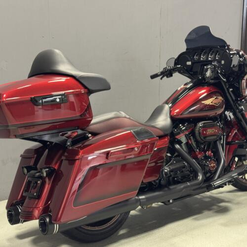 2023 Harley-Davidson® Street Glide® Special Heirloom Red Fade thumb 2