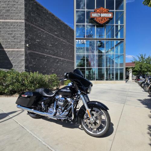 FLHX 2023 Street Glide® thumb 2