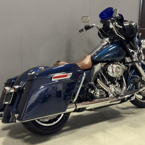 2013 FLHTP Luxury Blue Pearl thumb 2
