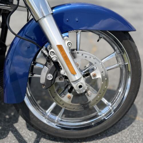 FLHXS 2017 Street Glide® Special thumb 2