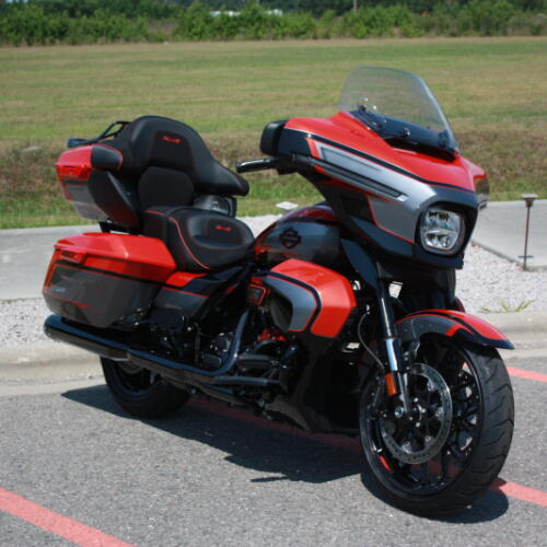 2026 Harley-Davidson® FLHXLSE CVO Street Glide Limited thumb 3