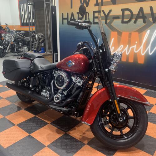 2026 Harley-Davidson Heritage Classic FLHC  thumb 2