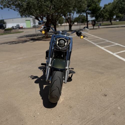 2026 Harley-Davidson® Fat Boy® Olive Steel Metallic / Vivid Black Chrome Trim thumb 2