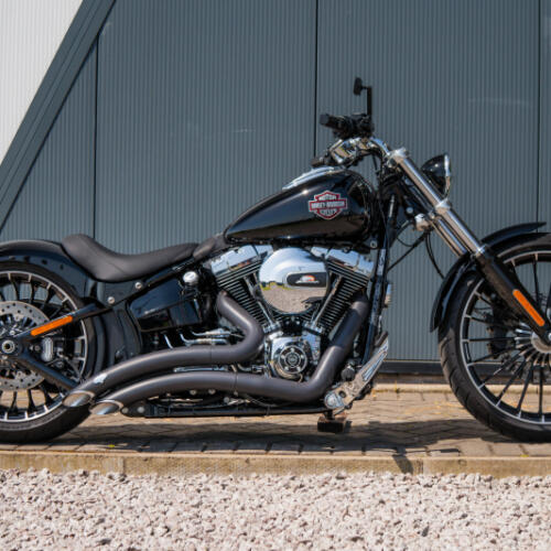 2017 (17) Harley-Davidson Breakout  thumb 2