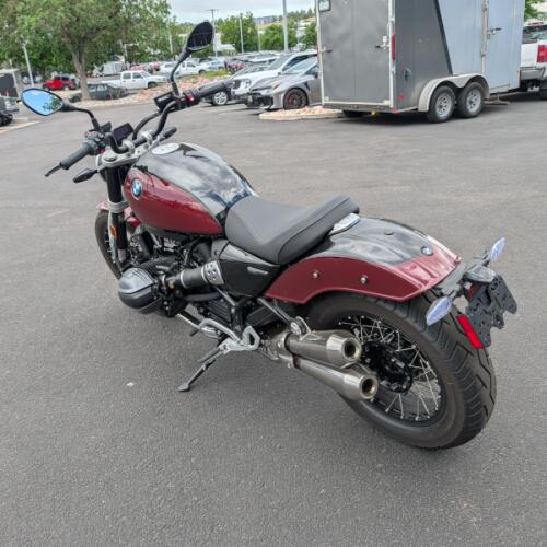2024 BMW R12 thumb 0