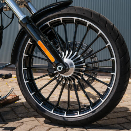 2017 (17) Harley-Davidson Breakout  thumb 0