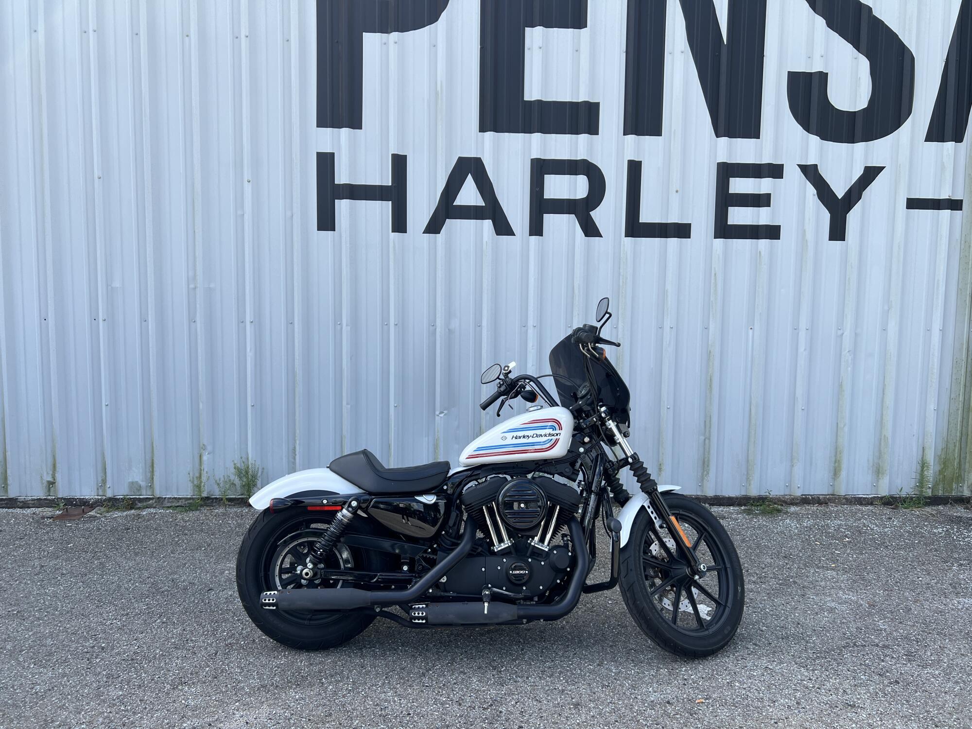 2021 Harley-Davidson® Iron 1200™ Stone Washed White Pearl