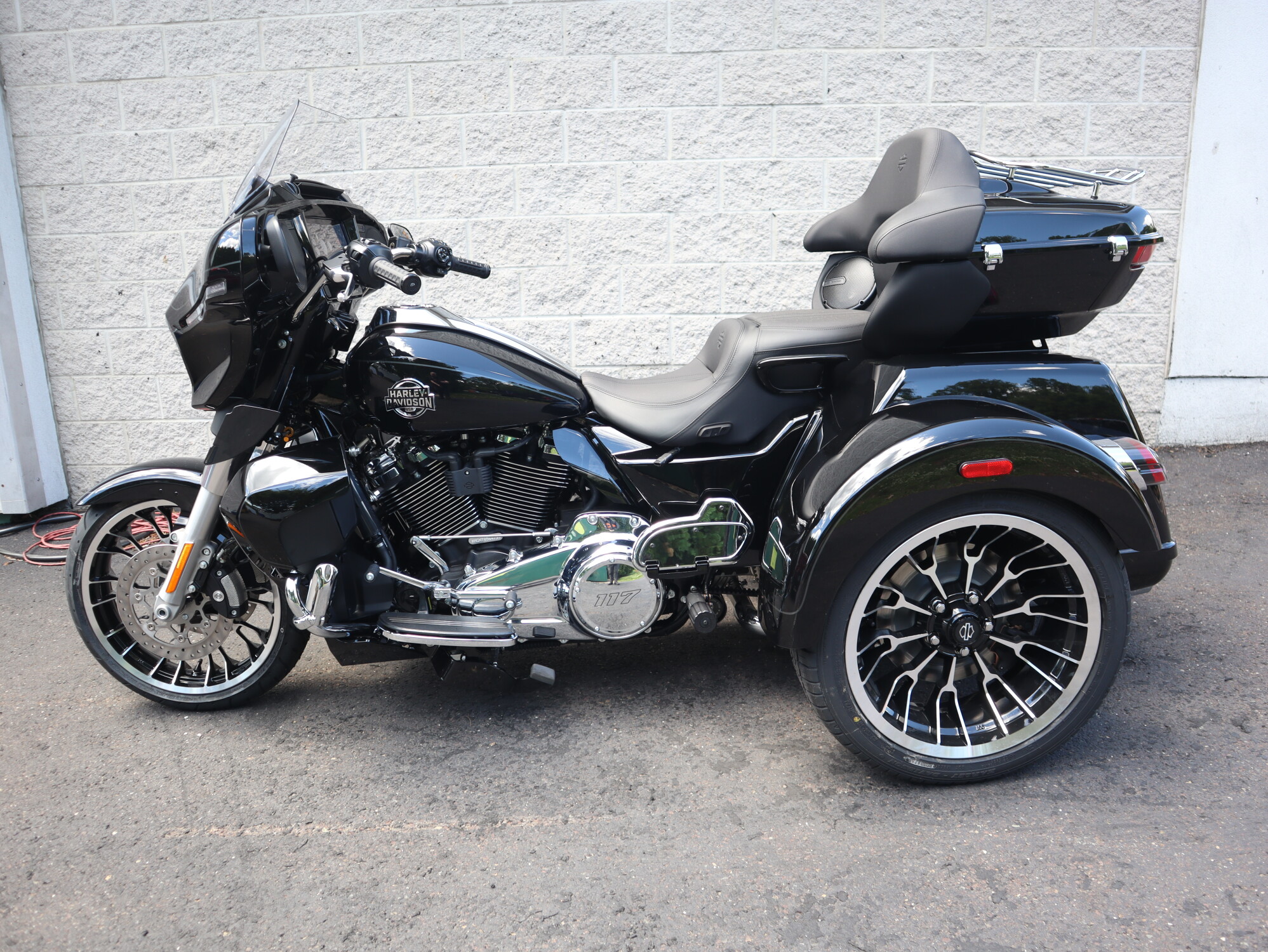 2026 Harley-Davidson® Street Glide 3 Limited FLHLT, photo 5