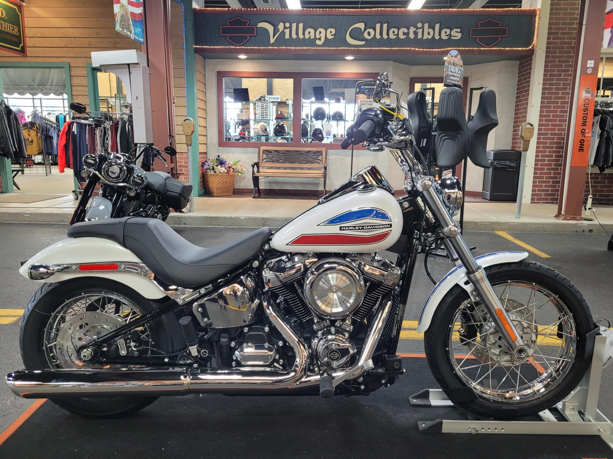 2026 Harley-Davidson® Super Glide® White Onyx Pearl