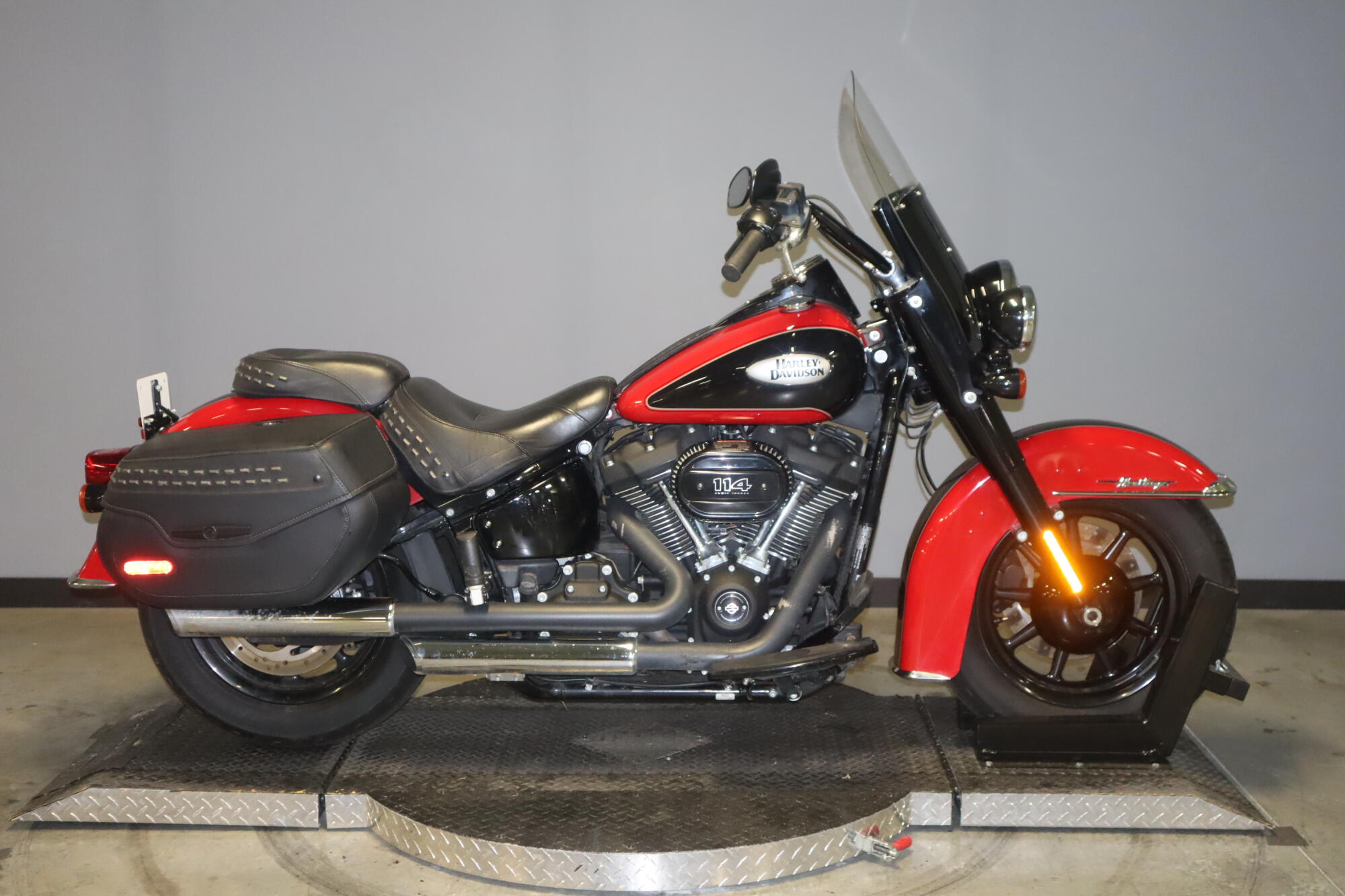2020 Harley-Davidson® Heritage Classic 114 – Redline Red & Black