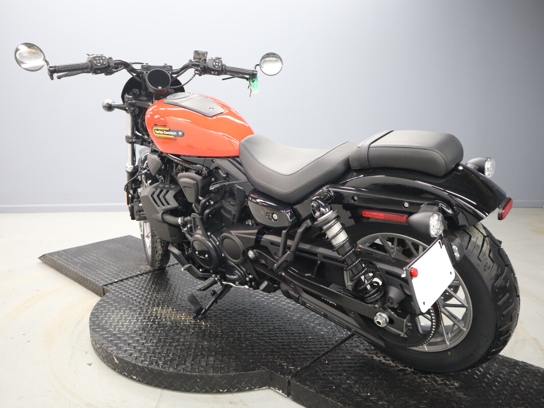 2026 Harley-Davidson® Nightster™ Special RH975S, photo 6