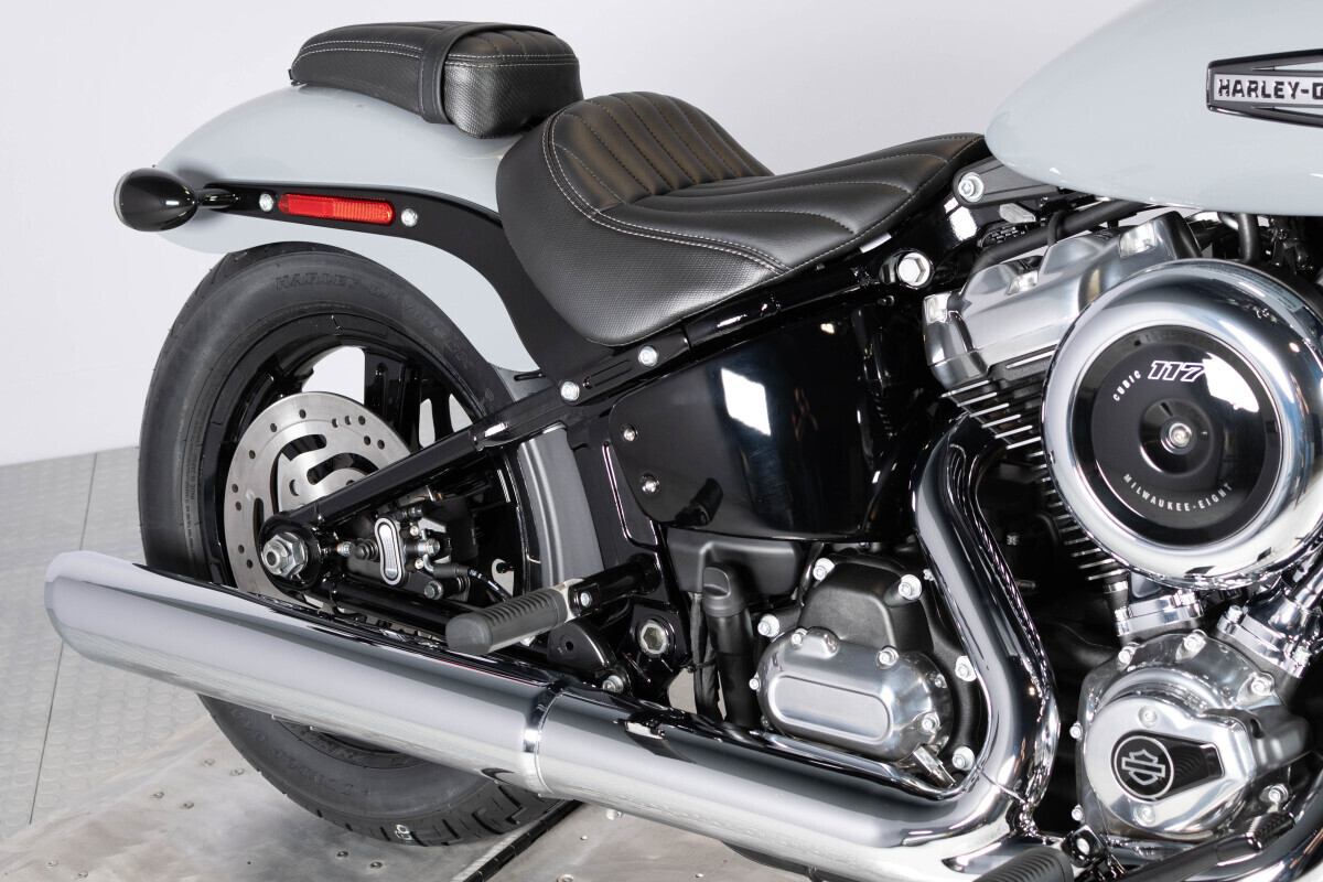 2026 Harley-Davidson® Street Bob® FXBB, photo 17