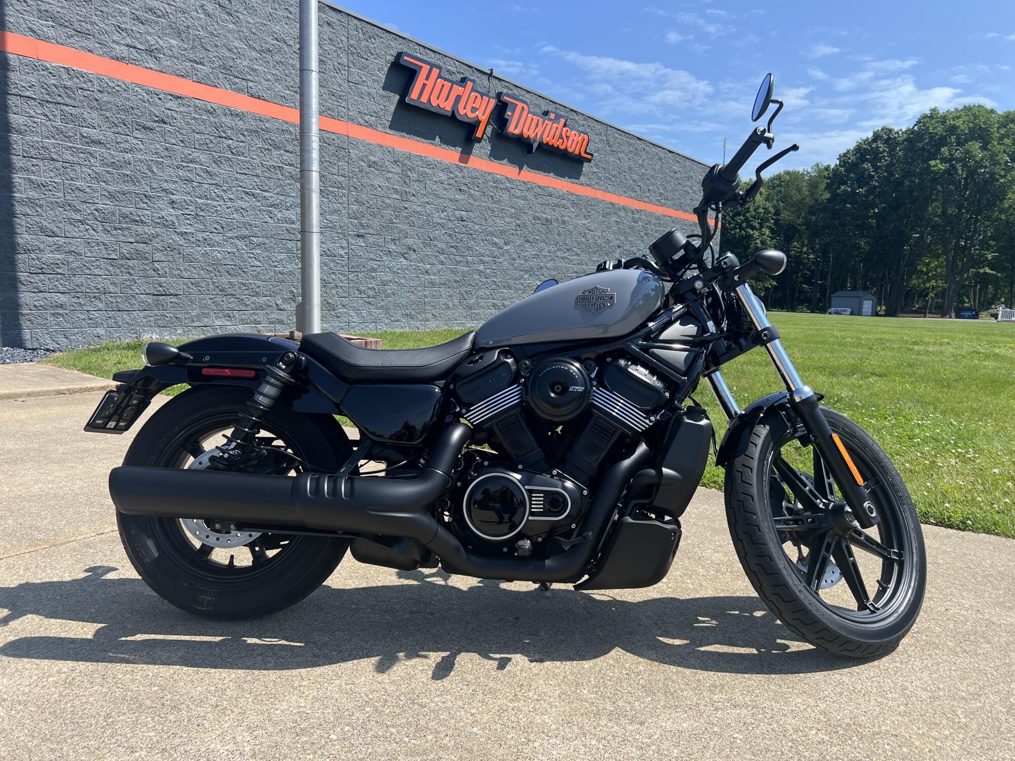 2026 Harley-Davidson® Nightster® Dark Billiard Gray Black Trim