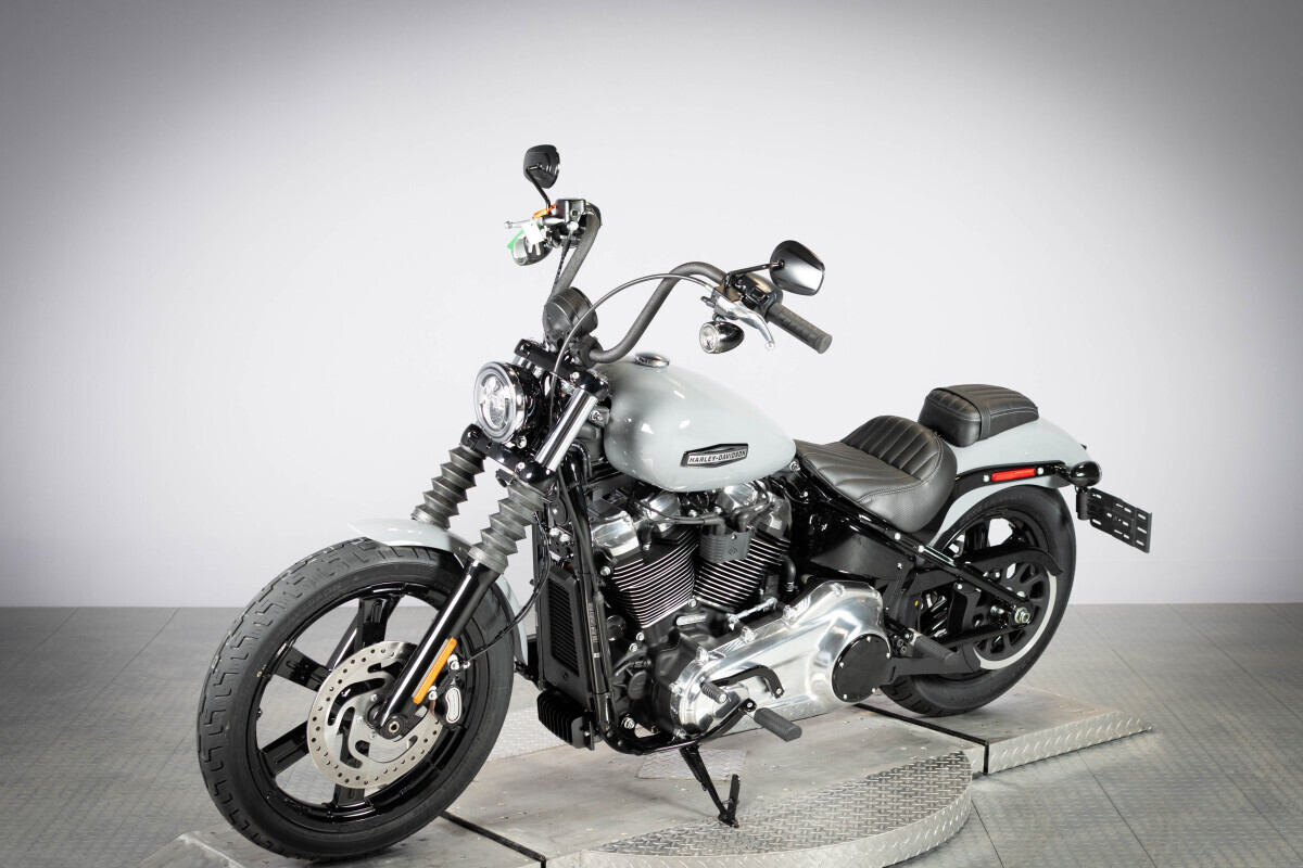 2026 Harley-Davidson® Street Bob® FXBB, photo 5