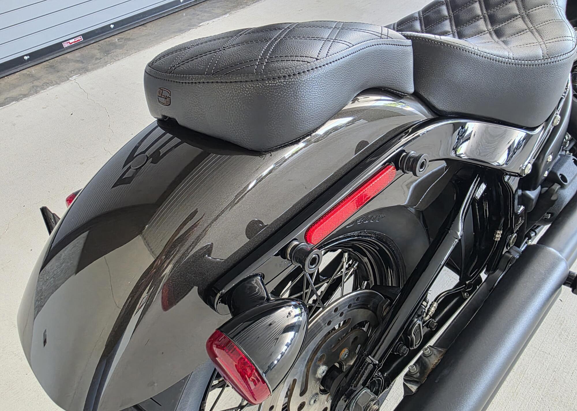 2020 Harley-Davidson® Street Bob® River Rock Gray, photo 10