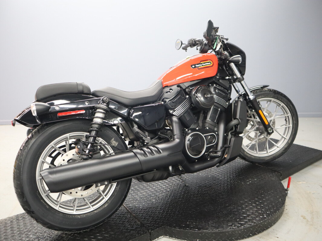 2026 Harley-Davidson® Nightster™ Special RH975S, photo 8