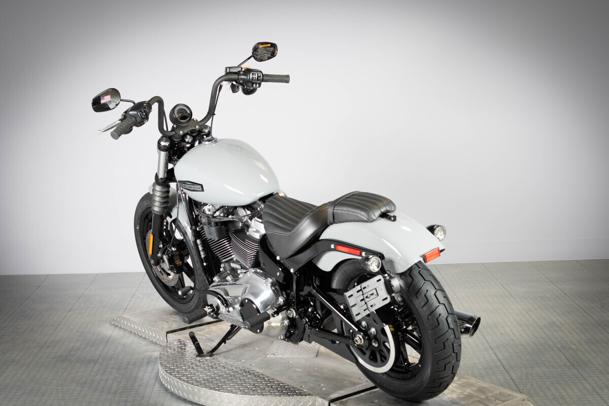 2026 Harley-Davidson® Street Bob® FXBB, photo 7