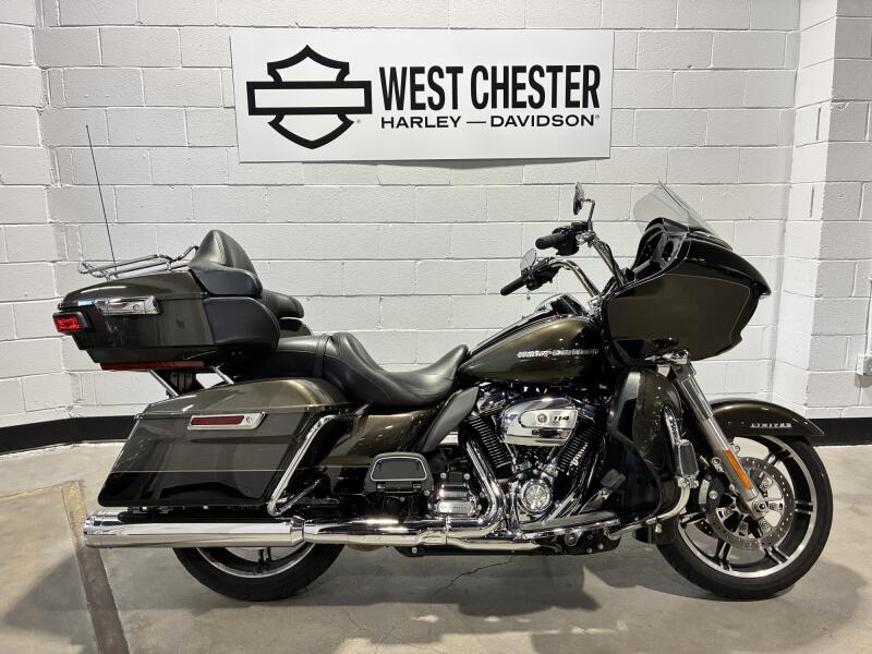 2020 Harley-Davidson® Road Glide® Limited River Rock Gray/Vivid Black FLTRK