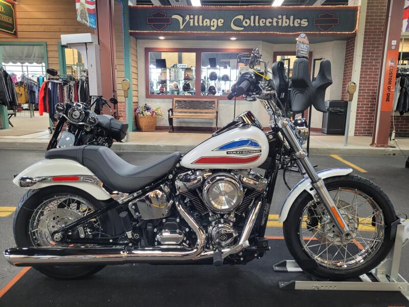 2026 Harley-Davidson® Super Glide® White Onyx Pearl