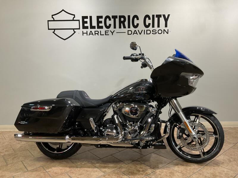 2026 Harley-Davidson® FLTRX Road Glide® Midnight Ember