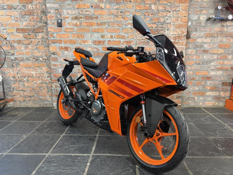 2024 KTM RC 390 