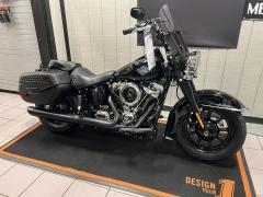 2026 Harley-Davidson® Heritage Classic Vivid Black Black Cast Wheels