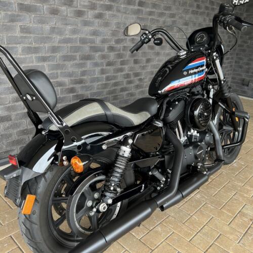 2020 Harley-Davidson® Iron 1200™ Vivid Black thumb 2
